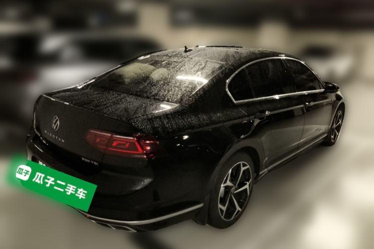 Used Volkswagen Magotan 2024 2 Million Units Zhongxiang Version 330TSI DSG Luxury Edition Rear Right 45 Deg