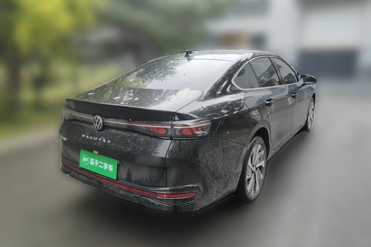 Used Volkswagen Magotan 2024 300TSI DSG Prestige Edition—A Real Eye-Catcher Rear Right 45 Deg