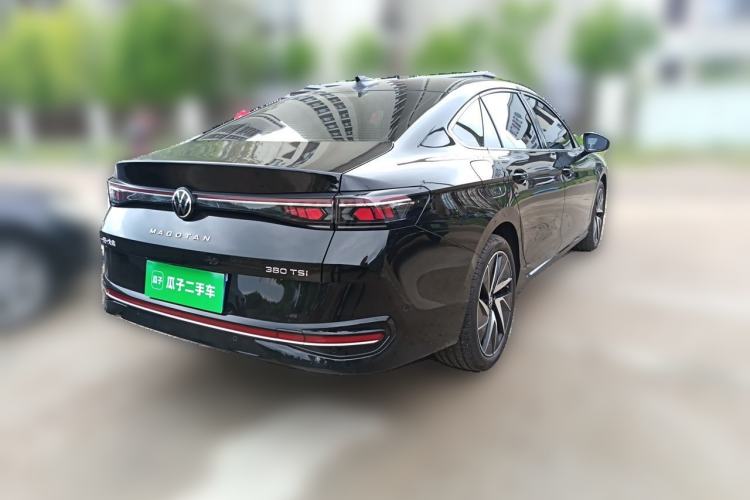 Used Volkswagen Magotan 2024 380TSI DSG Ultimate Edition Rear Right 45 Deg