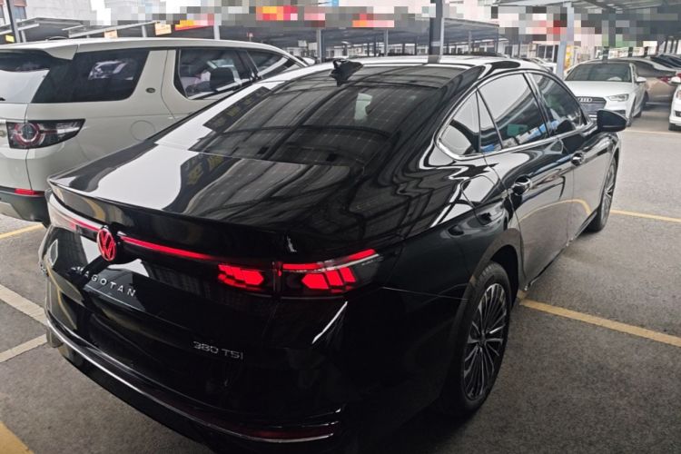 Used Volkswagen Magotan 2024 380TSI DSG Prestige Edition DaMai Package Rear Right 45 Deg