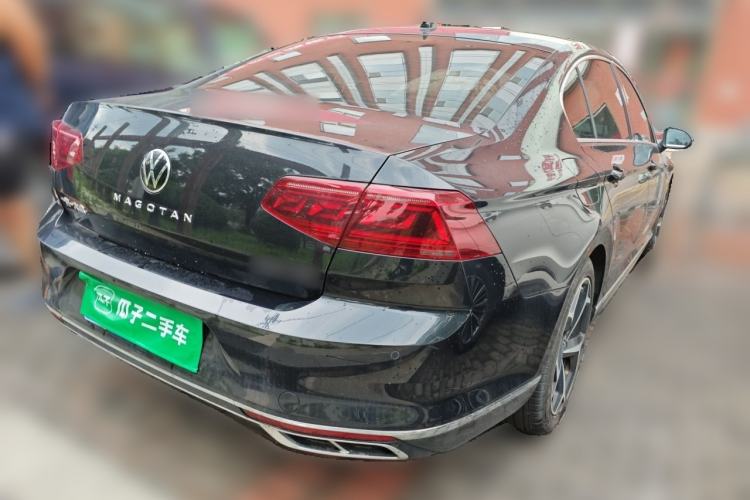 Used Volkswagen Magotan 2024 2 Million Units Zhongxiang Version 330TSI DSG Luxury Edition Rear Right 45 Deg