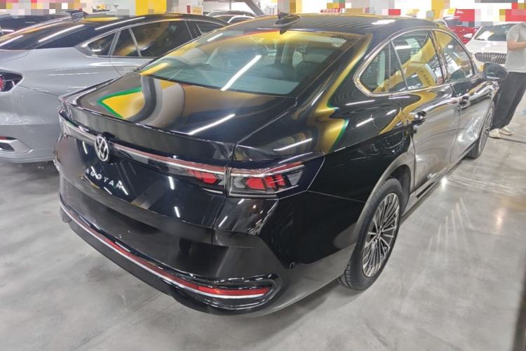 Used Volkswagen Magotan 2024 380TSI DSG Prestige Edition DaMai Package Rear Right 45 Deg