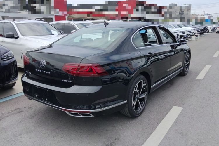 Used Volkswagen Magotan 2024 2 Million Units Zhongxiang Version 330TSI DSG Luxury Edition Rear Right 45 Deg