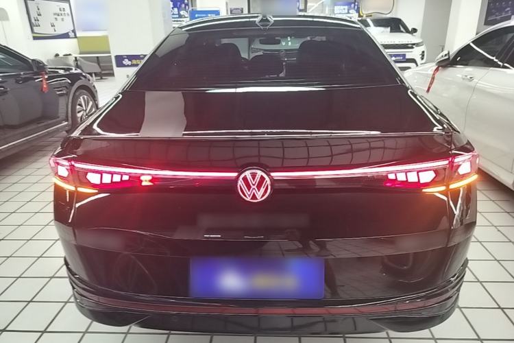 Used Volkswagen Magotan 2024 300TSI DSG Prestige Edition—A Real Eye-Catcher Rear