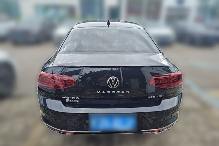 Used Volkswagen Magotan 2024 2 Million Units Zhongxiang Version 330TSI DSG Luxury Edition Rear