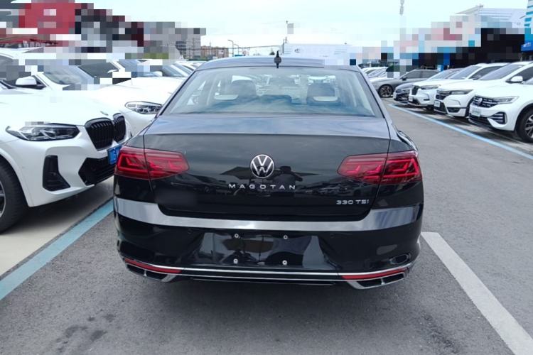 Used Volkswagen Magotan 2024 2 Million Units Zhongxiang Version 330TSI DSG Luxury Edition Rear
