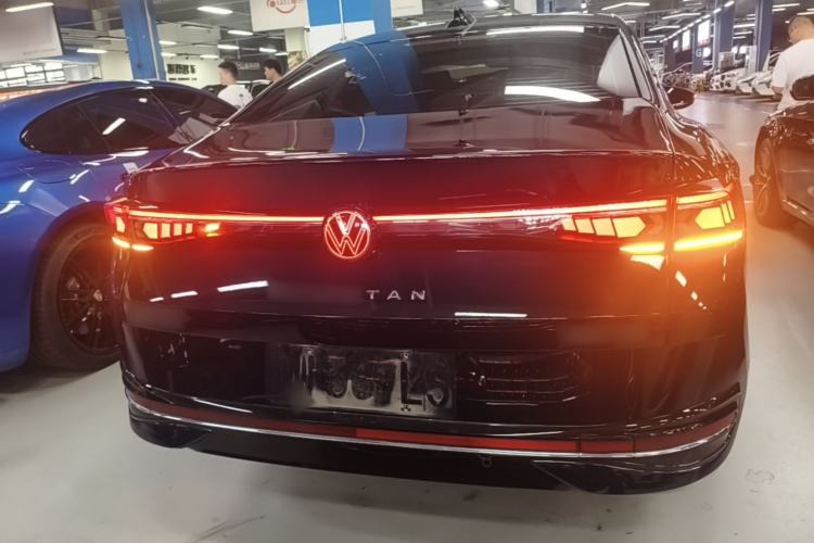 Used Volkswagen Magotan 2024 380TSI DSG Ultimate Edition Rear
