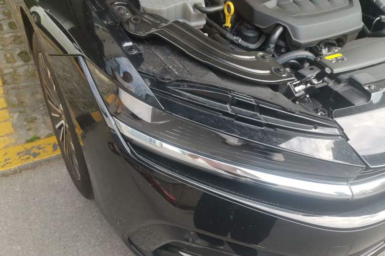 Used Volkswagen Magotan 2024 380TSI DSG Prestige Edition DaMai Package Right Front Headlight