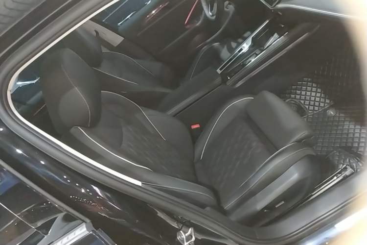 Used Volkswagen Magotan 2024 380TSI DSG Prestige Edition DaMai Package Right Front Seat