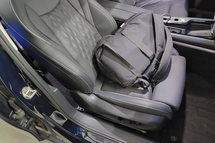 Used Volkswagen Magotan 2024 380TSI DSG Ultimate Edition Right Front Seat