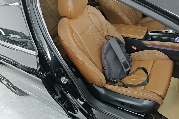 Used Volkswagen Magotan 2024 380TSI DSG Prestige Edition Right Front Seat