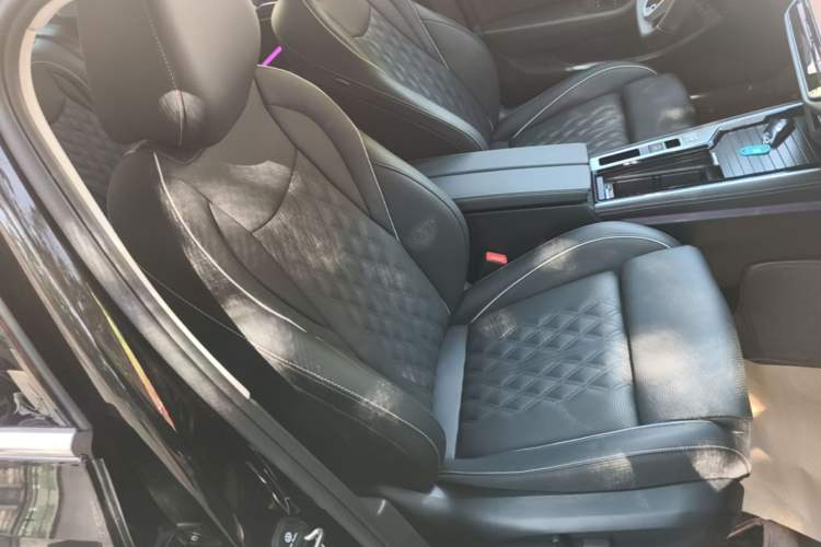 Used Volkswagen Magotan 2024 380TSI DSG Prestige Edition DaMai Package Right Front Seat