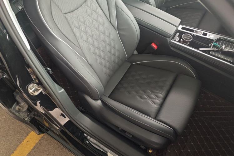 Used Volkswagen Magotan 2024 380TSI DSG Prestige Edition DaMai Package Right Front Seat
