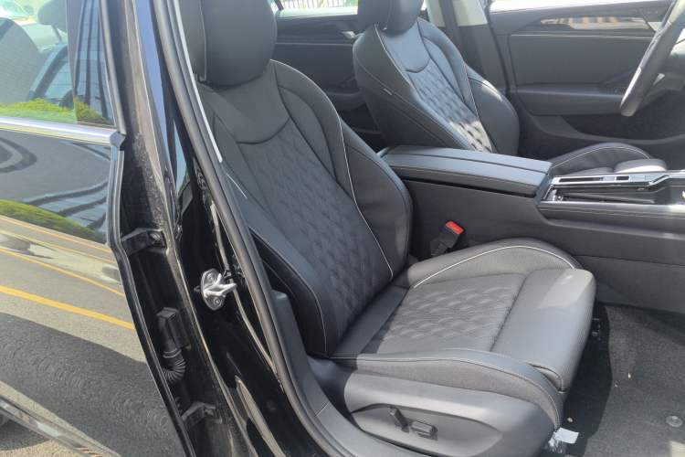 Used Volkswagen Magotan 2024 380TSI DSG Prestige Edition DaMai Package Right Front Seat