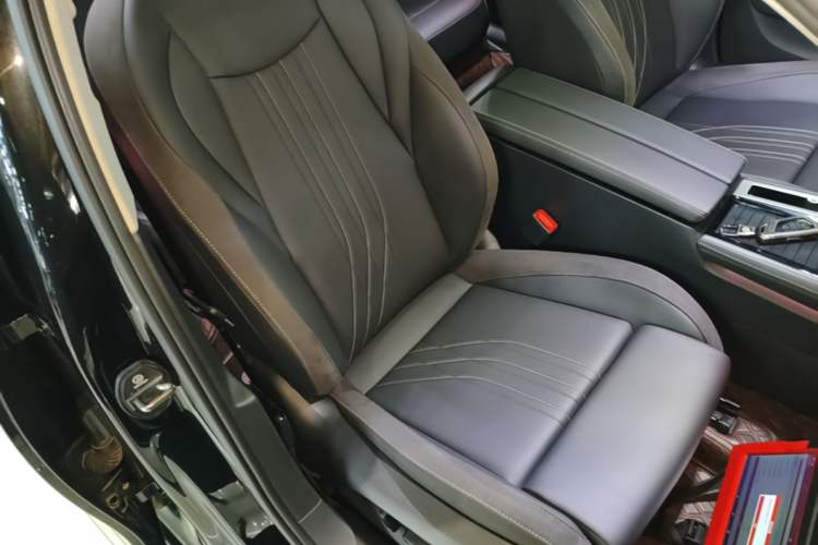 Used Volkswagen Magotan 2024 380TSI DSG Prestige Edition Right Front Seat
