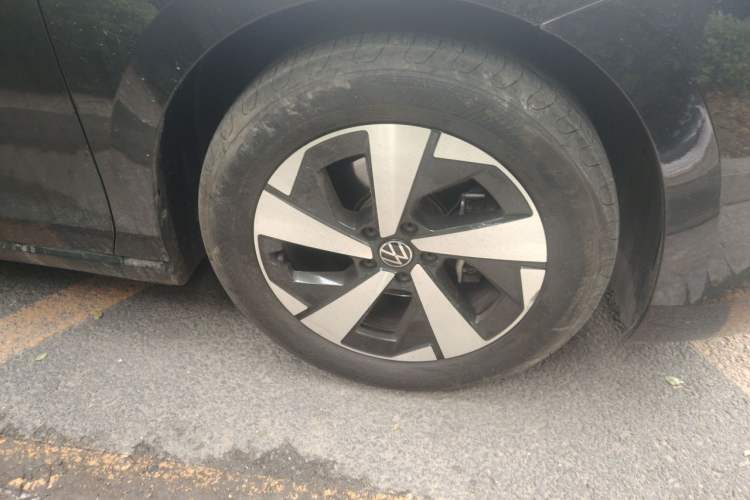 Used Volkswagen Magotan 2024 380TSI DSG Prestige Edition Right Front Wheel Hub