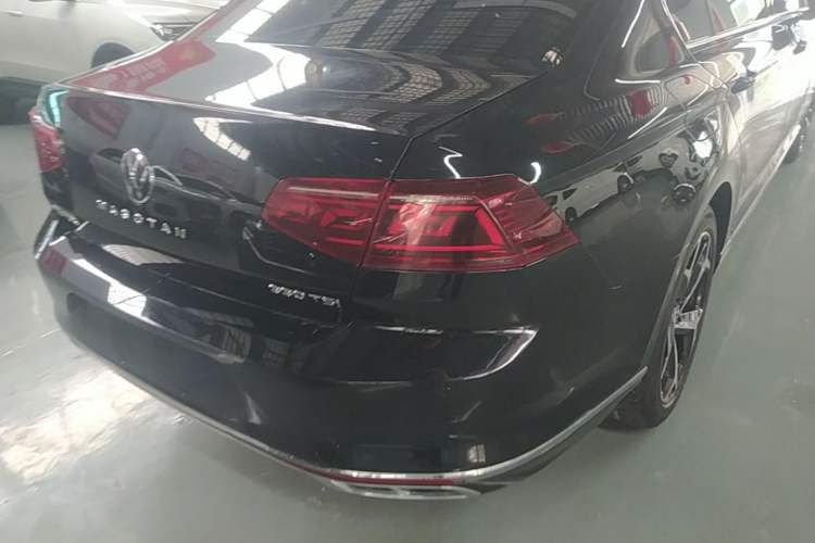 Used Volkswagen Magotan 2024 2 Million Units Zhongxiang Version 330TSI DSG Luxury Edition Right Rear Taillight