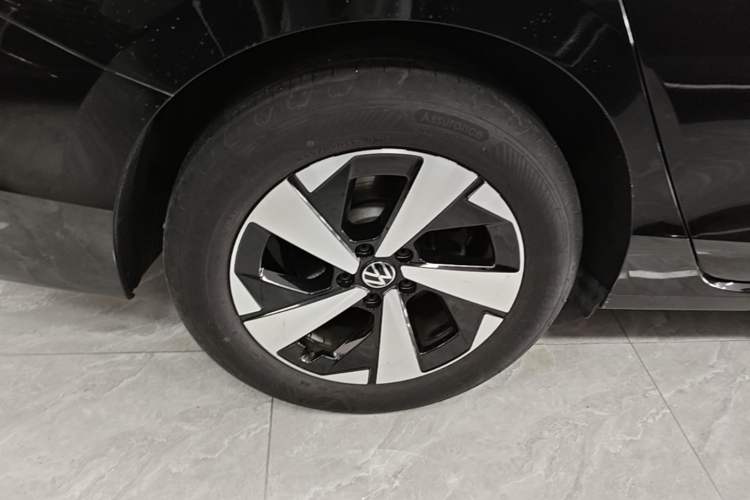 Used Volkswagen Magotan 2024 380TSI DSG Prestige Edition Right Rear Wheel Hub