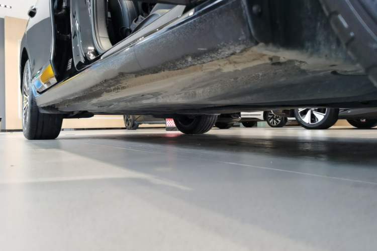 Used Volkswagen Magotan 2024 380TSI DSG Prestige Edition DaMai Package Right Side Sill