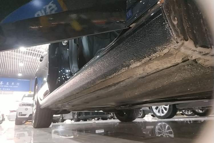 Used Volkswagen Magotan 2024 380TSI DSG Prestige Edition DaMai Package Right Side Sill