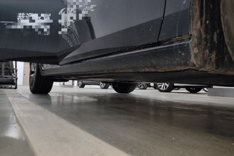 Used Volkswagen Magotan 2024 380TSI DSG Ultimate Edition Right Side Sill