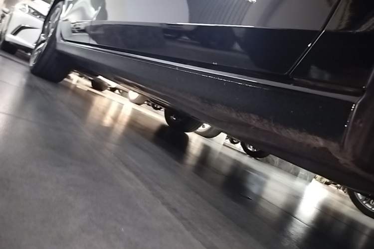 Used Volkswagen Magotan 2024 380TSI DSG Ultimate Edition Right Side Sill