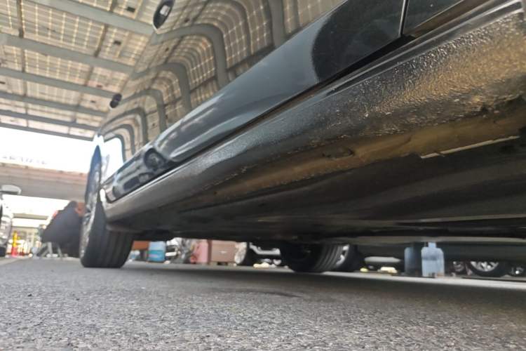 Used Volkswagen Magotan 2024 380TSI DSG Prestige Edition DaMai Package Right Side Sill