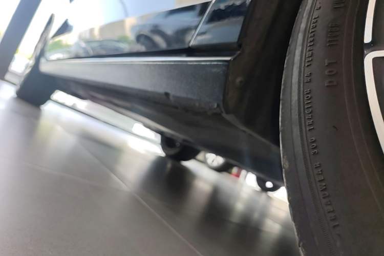 Used Volkswagen Magotan 2024 380TSI DSG Ultimate Edition Right Side Sill