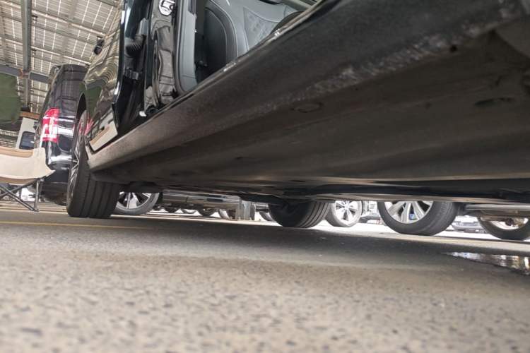 Used Volkswagen Magotan 2024 380TSI DSG Prestige Edition DaMai Package Right Side Sill