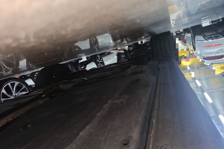 Used Volkswagen Magotan 2024 380TSI DSG Prestige Edition DaMai Package Right Side Sill