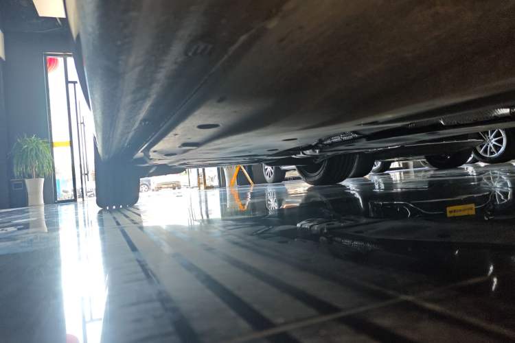 Used Volkswagen Magotan 2024 380TSI DSG Prestige Edition DaMai Package Right Side Sill
