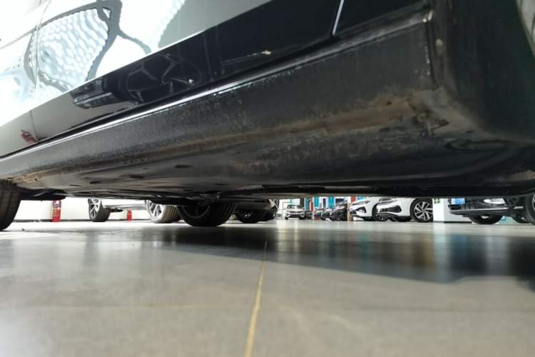 Used Volkswagen Magotan 2024 380TSI DSG Ultimate Edition Right Side Sill