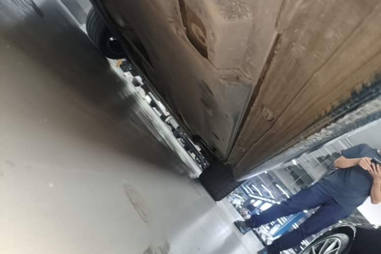 Used Volkswagen Magotan 2024 380TSI DSG Ultimate Edition Right Side Sill