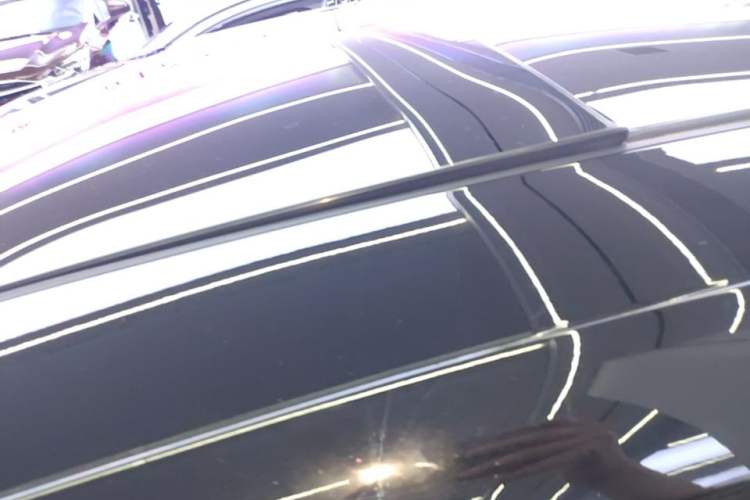 Used Volkswagen Magotan 2024 300TSI DSG Prestige Edition—A Real Eye-Catcher Roof