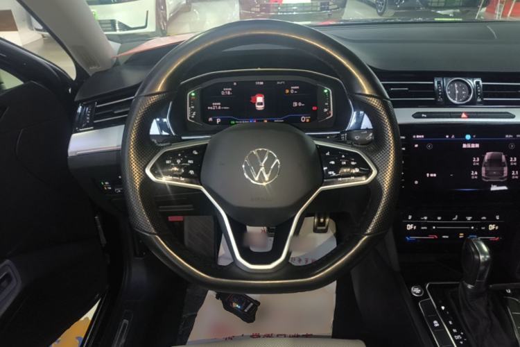Used Volkswagen Magotan 2024 2 Million Units Zhongxiang Version 330TSI DSG Luxury Edition Steering Wheel