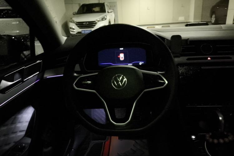 Used Volkswagen Magotan 2024 2 Million Units Zhongxiang Version 330TSI DSG Luxury Edition Steering Wheel