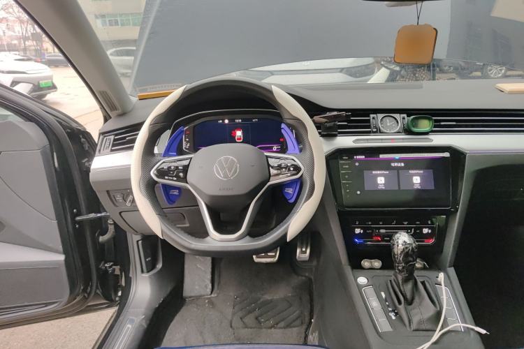 Used Volkswagen Magotan 2024 2 Million Units Zhongxiang Version 330TSI DSG Luxury Edition Steering Wheel