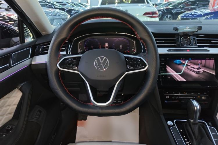 Used Volkswagen Magotan 2024 2 Million Units Zhongxiang Version 330TSI DSG Luxury Edition Steering Wheel