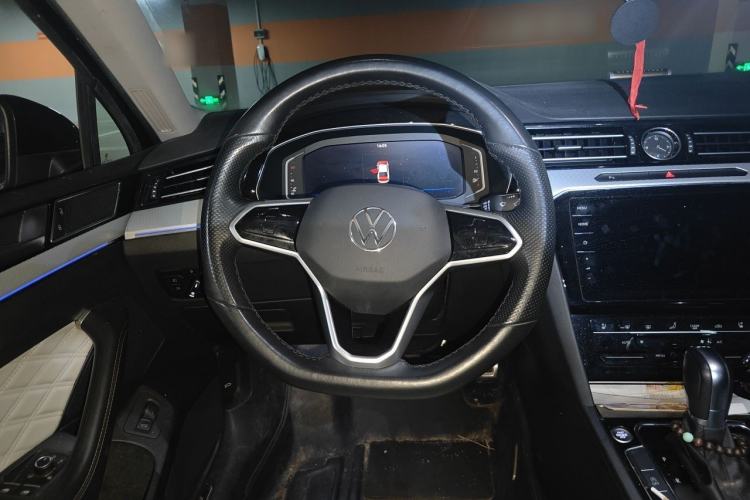Used Volkswagen Magotan 2024 2 Million Units Zhongxiang Version 330TSI DSG Luxury Edition Steering Wheel