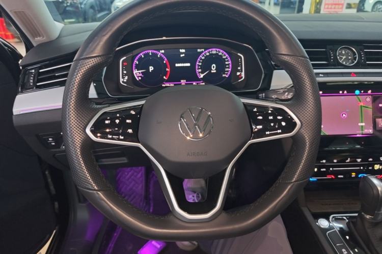 Used Volkswagen Magotan 2024 2 Million Units Zhongxiang Version 330TSI DSG Luxury Edition Steering Wheel