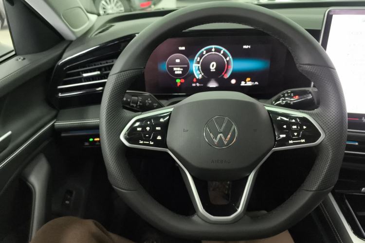 Used Volkswagen Magotan 2024 380TSI DSG Prestige Edition DaMai Package Steering Wheel