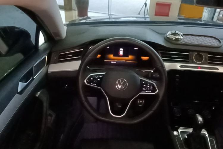 Used Volkswagen Magotan 2024 2 Million Units of Zhongxiang Version 280TSI DSG Comfort Edition Steering Wheel