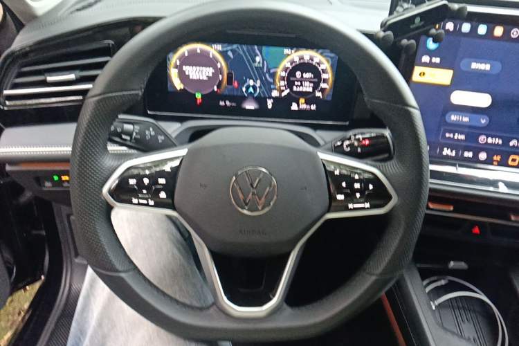 Used Volkswagen Magotan 2024 380TSI DSG Prestige Edition DaMai Package Steering Wheel