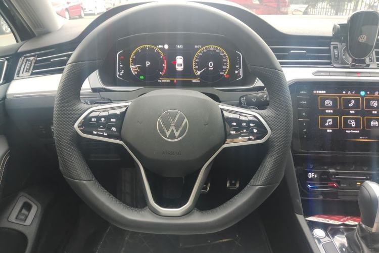 Used Volkswagen Magotan 2024 2 Million Units Zhongxiang Version 330TSI DSG Luxury Edition Steering Wheel