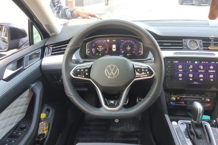Used Volkswagen Magotan 2024 2 Million Units Zhongxiang Version 330TSI DSG Luxury Edition Steering Wheel