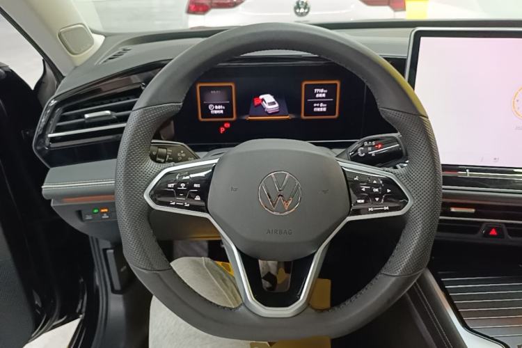 Used Volkswagen Magotan 2024 380TSI DSG Ultimate Edition Steering Wheel