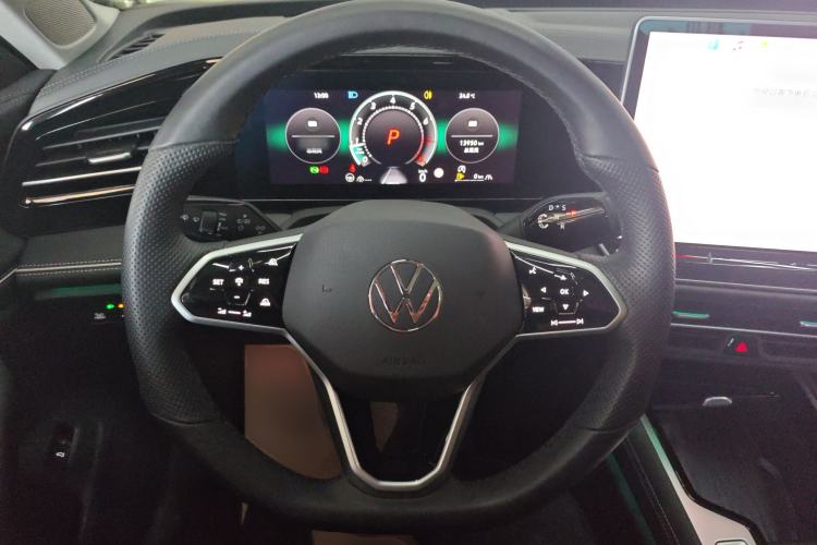Used Volkswagen Magotan 2024 380TSI DSG Prestige Edition DaMai Package Steering Wheel