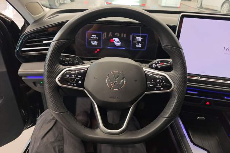 Used Volkswagen Magotan 2024 380TSI DSG Prestige Edition DaMai Package Steering Wheel