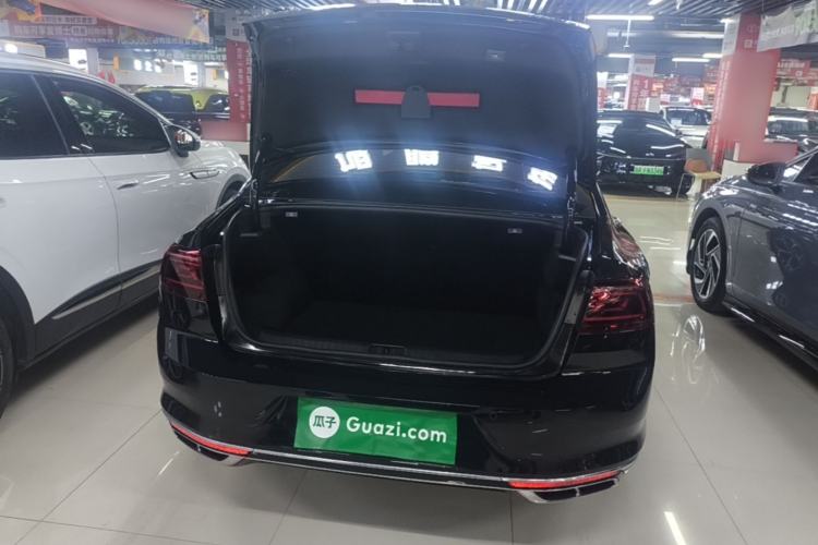 Used Volkswagen Magotan 2024 2 Million Units Zhongxiang Version 330TSI DSG Luxury Edition Trunk