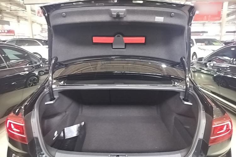 Used Volkswagen Magotan 2024 2 Million Units of Zhongxiang Version 280TSI DSG Comfort Edition Trunk
